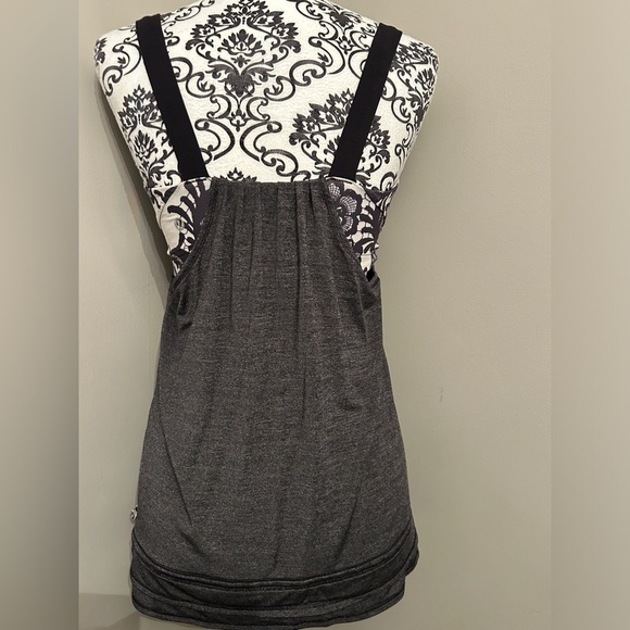 Lululemon back on track tank - Picture 2 of 6